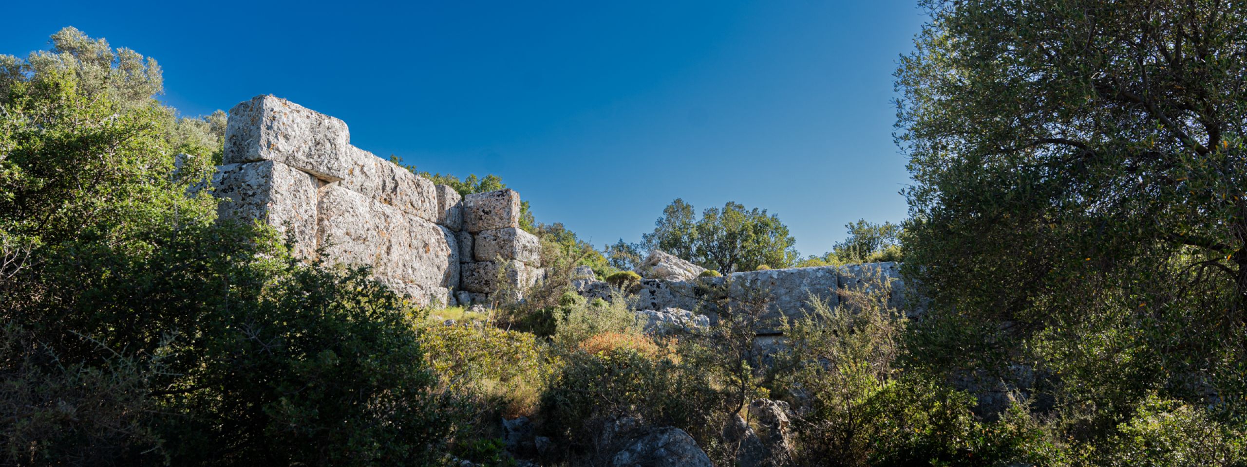 Cyclopean walls of ancient Krani
